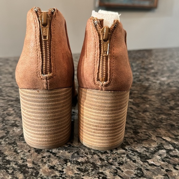 Report Tempe tan ankle boot NIB 9 - Picture 6 of 11